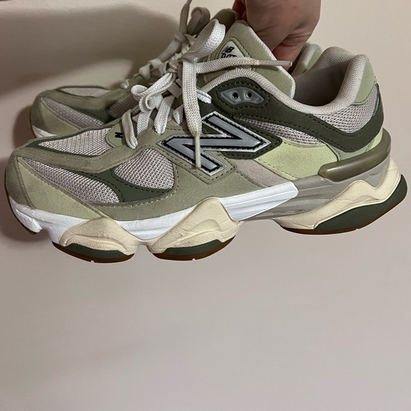 New Balance 9060 shoes - Picture 9 of 10